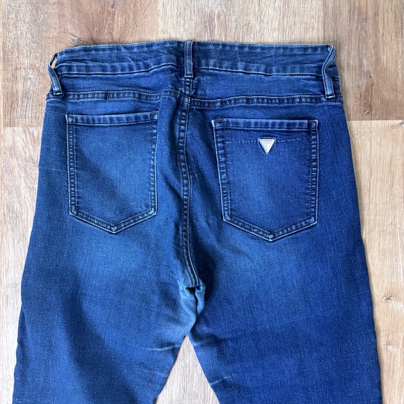 Guess Curvy Sophia Skinny Jeans - Picture 3 of 10
